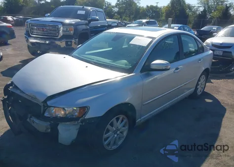 2009 Volvo S40 2.4I из США, поврежденный, VIN YV1MS382392452314
